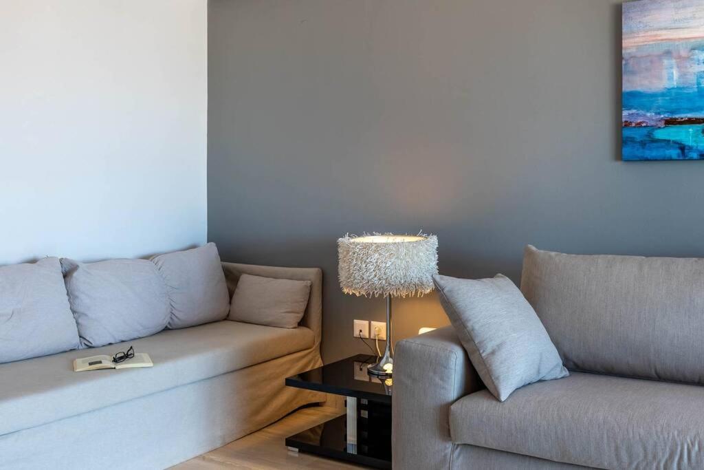 Four Seasons Sea View Apartment Atene Esterno foto